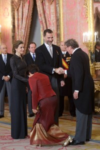 King+Felipe+VI+Spain+Receive+New+Ambassadors+1NoersQkIlIl